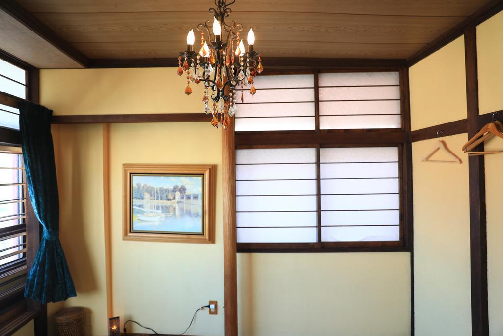 Вилла 完全貸切 熱海温泉ハウス-Atami Onsen House- Экстерьер фото